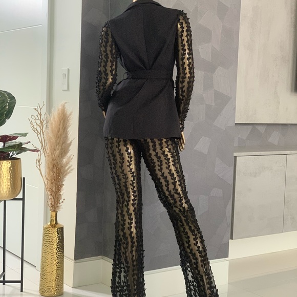 Black Woven Sheer Lace Flared Set! - Picture 8 of 8